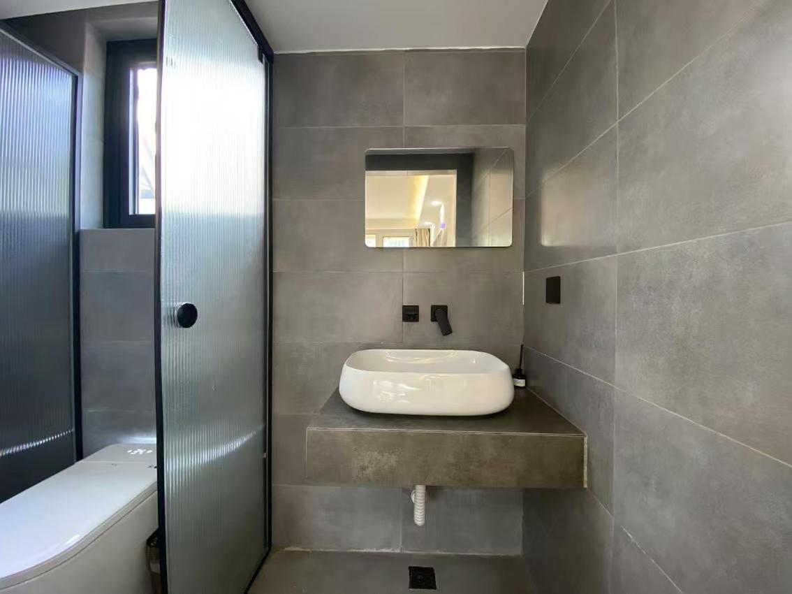 Beijing Hills & Hutong City Retreat Near Forbidden City & Line 4 Multi-Room Options Екстериор снимка